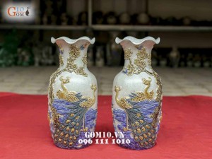 Lọ lộc bình Công Đào miệng sóng men rạn đắp nổi 25cm