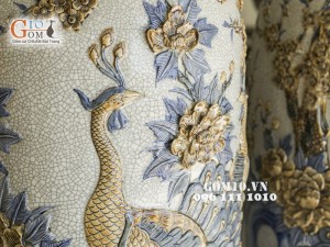 Lọ Lộc bình đắp nổi Công Đào men rạn cổ, Cao 1m75