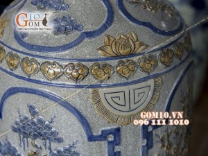 Lọ lộc bình đắp nổi Tứ Cảnh men rạn cổ 1m4 , bọc đồng (Cả chân kê 1m55)