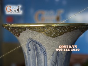 Lọ lộc bình đắp nổi Tứ Cảnh men rạn cổ 1m4 , bọc đồng (Cả chân kê 1m55)