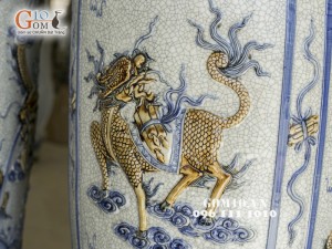 Lọ lộc bình đắp nổi Tứ Linh men rạn cổ 1m4 (cả chân kê 1m55)
