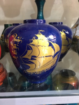 Lọ sơn mài dáng vò xanh coban thuận buồm xuôi gió cao 20cm