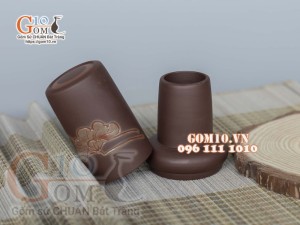 Lọ tăm gốm nâu khắc sen đỏ