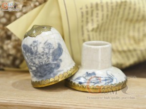 Lọ tăm men rạn cổ hoạ tiết hoa sen bọc đồng