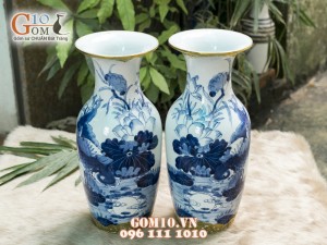 Lọ tiểu lộc bình men lam cổ vẽ Lý Ngư Vọng Nguyệt , bọc đồng 28cm