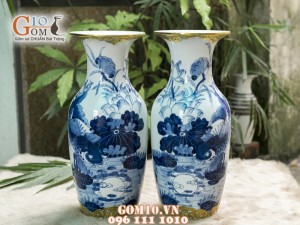 Lọ tiểu lộc bình men lam cổ vẽ Lý Ngư Vọng Nguyệt , bọc đồng 32cm