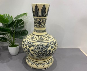 Lọ tỏi vẽ  hoa dây men cổ kèm chân kê sứ (42cm)