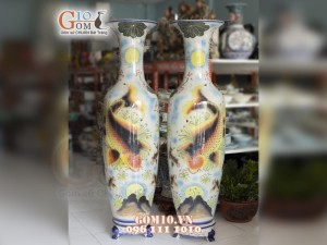Lộc bình men màu vẽ Lý Ngư Vọng Nguyệt, cao 1m80 (cả chân)