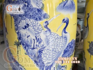 Lộc bình nền vàng vẽ Bách Hạc Quần Tùng cao cấp, 1m55 (cả chân kê)