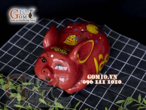 Heo sứ tiết kiệm dáng bay nền đỏ, 26x16 H16cm