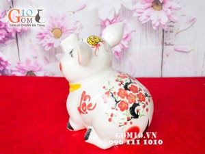 Lợn trắng tai vểnh cổ vàng vẽ Tài Lộc