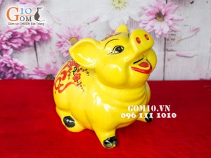 Lợn vàng tai vểnh vẽ Phúc Lộc 