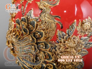Mai bình Công Đào đắp nổi vẽ vàng 24k, nền đỏ - cao 55cm
