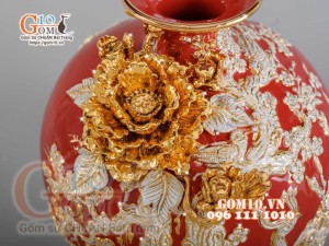 Mai bình Công Đào trắng đắp nổi vẽ vàng 24k, nền đỏ - cao 55cm
