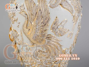 Mai bình Công Đào trắng đắp nổi vẽ vàng 24k, nền trắng - cao 55cm