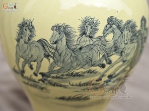 Mai bình men cổ họa tiết Mã Đáo Thành Công, cao 45cm