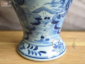 Mai bình men lam cổ vẽ cảnh Sơn Thủy, cao 33cm