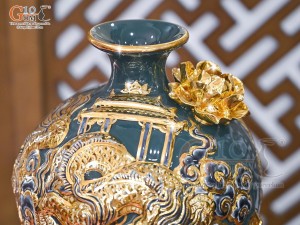 Mai bình men màu đắp nổi Cá Chép Vượt Vũ Môn vẽ vàng 24k, cao 35cm