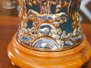 Mai bình men màu đắp nổi Cá Chép Vượt Vũ Môn vẽ vàng 24k, cao 35cm