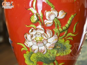 Mai bình men màu đắp nổi Công Đào Phú Quý vẽ vàng 24k nền đỏ, cao 52cm