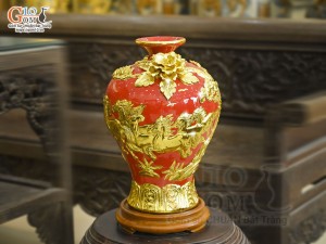 Mai bình men màu đắp nổi Mã Đáo Thành Công dát vàng 24k nền đỏ, cao 35cm