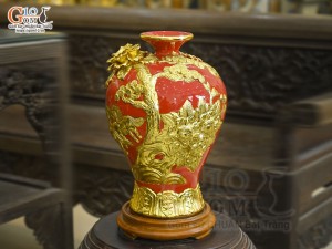 Mai bình men màu đắp nổi Mã Đáo Thành Công dát vàng 24k nền đỏ, cao 35cm
