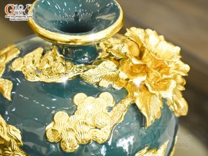 Mai bình men màu đắp nổi Mã Đáo Thành Công dát vàng 24k nền xanh, cao 45cm