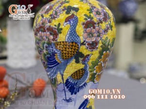 Mai bình men màu vẽ Công Đào, cao 35cm