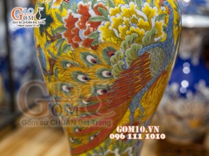 Mai bình men màu vẽ Công Đào, cao 50cm