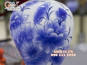 Mai bình men màu vẽ hoa Sen, nền xanh cao 35cm