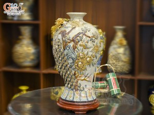 Mai bình men rạn đắp nổi Công Đào Phú Quý kênh vẽ vàng 24k, cao 62cm
