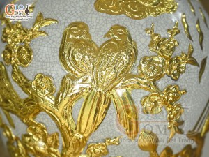 Mai bình men rạn, đắp nổi dát vàng Thuận buồm xuôi gió, cao 50cm