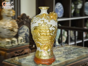 Mai bình men rạn, đắp nổi dát vàng Thuận buồm xuôi gió, cao 50cm