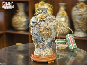 Mai bình men rạn đắp nổi Thuận Buồm Xuôi Gió vẽ vàng 24k, cao 40cm