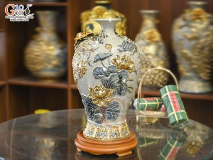 Mai bình men rạn đắp nổi Thuận Buồm Xuôi Gió vẽ vàng 24k, cao 40cm