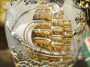 Mai bình men rạn đắp nổi Thuận Buồm Xuôi Gió vẽ vàng 24k, cao 40cm