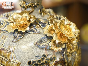 Mai bình men rạn đắp nổi Thuận Buồm Xuôi Gió vẽ vàng 24k, cao 40cm