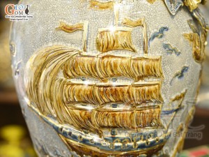 Mai bình men rạn đắp nổi Thuận Buồm Xuôi Gió vẽ vàng 24k, cao 58cm