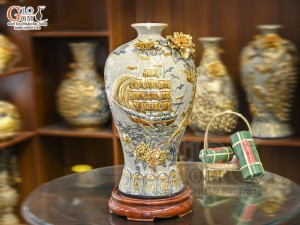 Mai bình men rạn đắp nổi Thuận Buồm Xuôi Gió vẽ vàng 24k, cao 58cm