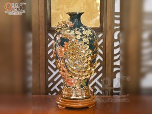 Mai bình men vân mây đắp nổi Công Đào Phú Quý vẽ vàng 24k, cao 56cm
