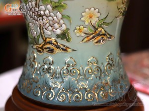 Mai bình men vân mây đắp nổi Mã Đáo Thành Công màu loang nâu vẽ vàng 24k, cao 55cm
