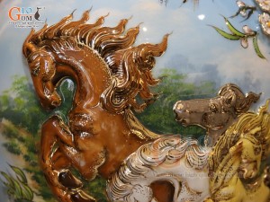 Mai bình men vân mây đắp nổi Mã Đáo Thành Công màu xanh loang vẽ vàng 24k, cao 55cm