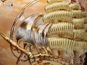 Mai bình men vân mây đắp nổi Thuận Buồm Xuôi Gió màu vàng loang vẽ vàng 24k, cao 52cm