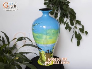 Mai bình sơn mài họa tiết đồng quê, cao 42cm