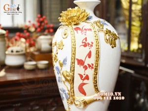 Mai bình tài lộc Vạn Sự Như Ý đắp nổi dát vàng, nền trắng, cao 42cm