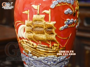 Mai bình Thuận Buồm Xuôi Gió đắp nổi, nền đỏ, cao 50cm