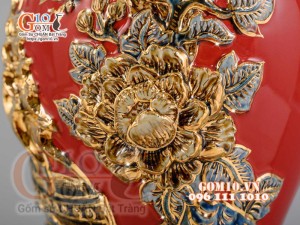 Mai bình Thuận Buồm Xuôi Gió đắp nổi vẽ vàng 24k, nền đỏ - cao 35cm