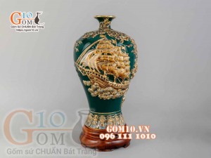Mai bình Thuận Buồm Xuôi Gió đắp nổi vẽ vàng 24k, nền xanh lục bảo - cao 35cm