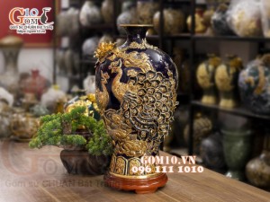 Mai bình vẽ vàng, nền xanh than đắp nổi Chim hoa, cao 52cm