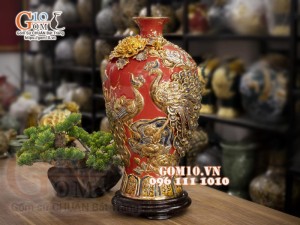 Mai bình vẽ vàng, nền đỏ đắp nổi Chim hoa, cao 52cm